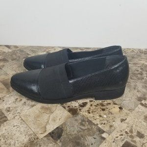 WALKING CRADLES Pointed Toe Flats